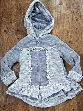 Isobella & Chloe Gray Hooded Ruffle Knit Fleece Lined Jacket Size 4
